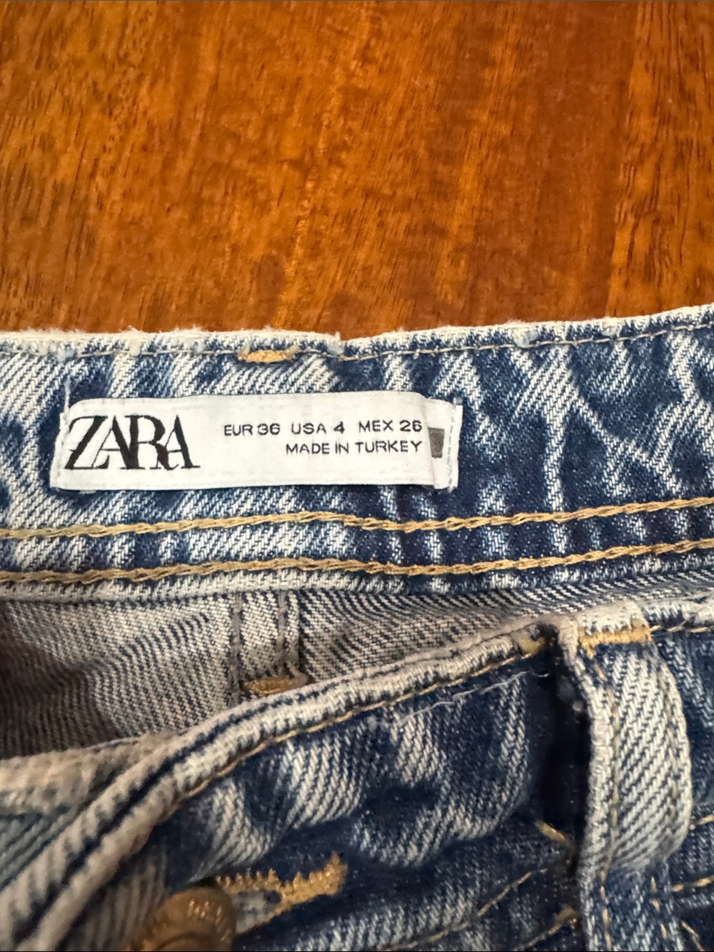 Zara Slightly High Rise Distressed Ripped Jeans size 4 - Picture 7 of 13
